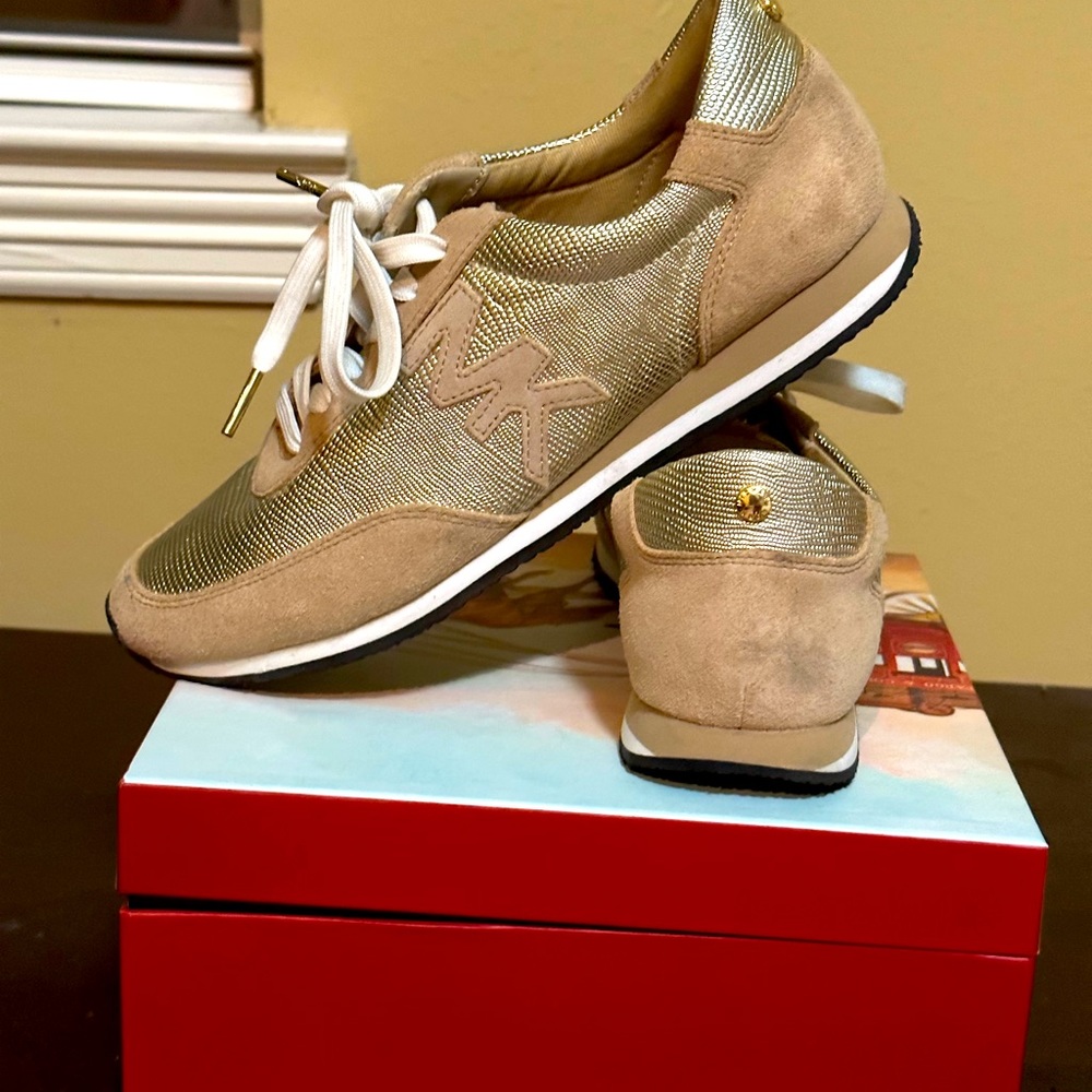 Michael kors sports shoes